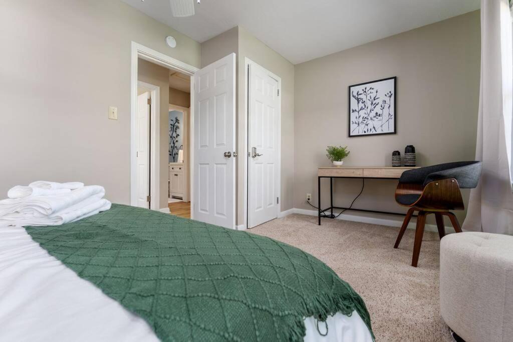Serenity Beach House In Central Ilm W/ King Bed Wilmington Buitenkant foto