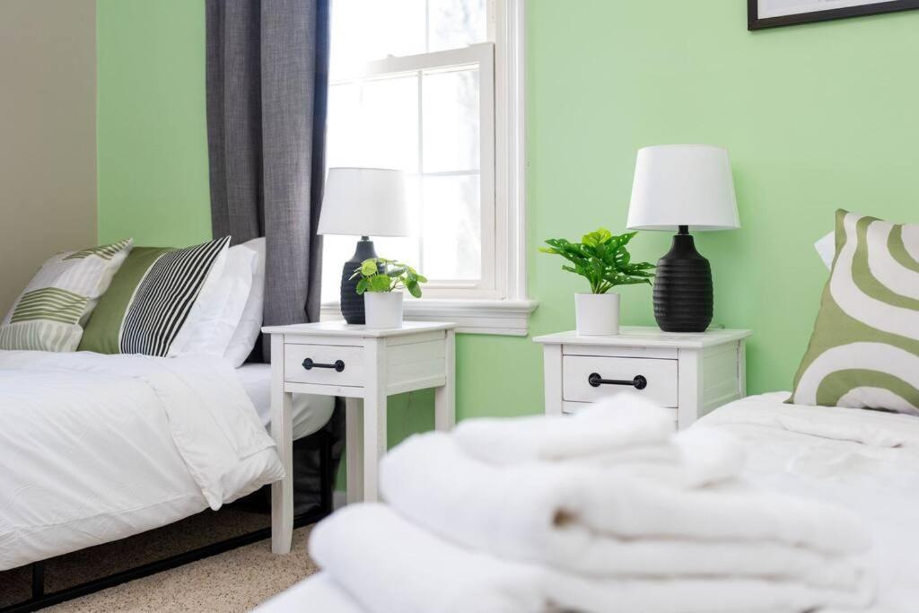 Serenity Beach House In Central Ilm W/ King Bed Wilmington Buitenkant foto