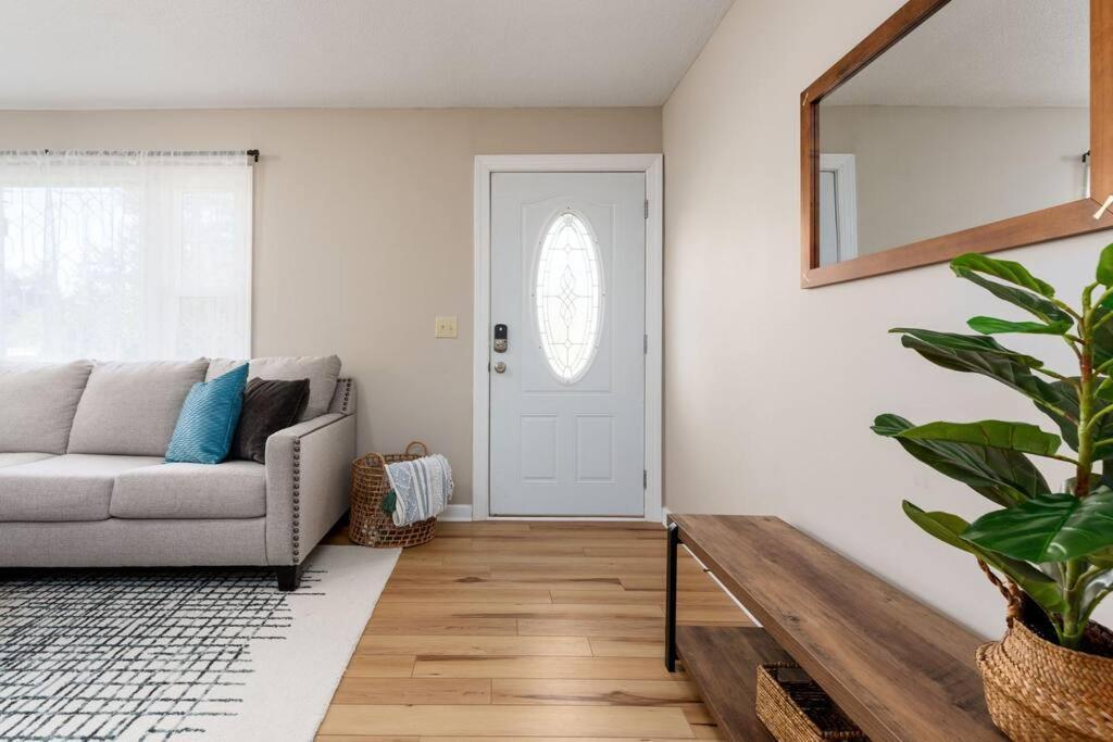 Serenity Beach House In Central Ilm W/ King Bed Wilmington Buitenkant foto