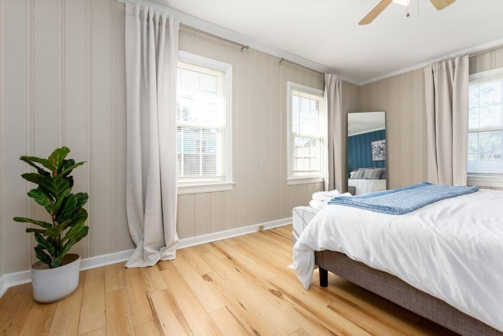 Serenity Beach House In Central Ilm W/ King Bed Wilmington Buitenkant foto